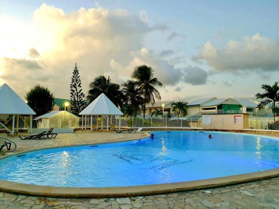 T3, Piscine, Plages Et Commerces A Pieds Sur La Marina Saint-Francois  Luaran gambar